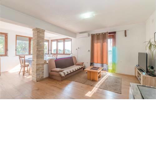 Three-Bedroom Apartment in Biograd