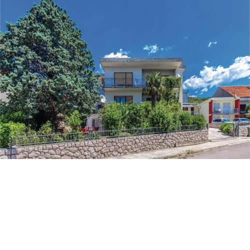 Three-Bedroom Apartment in Crikvenica