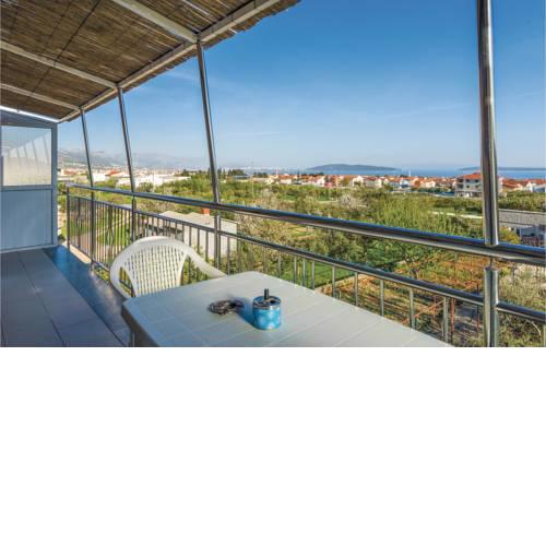 Three-Bedroom Apartment in Kastel Stafilic