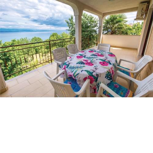 Three-Bedroom Apartment in Lovran