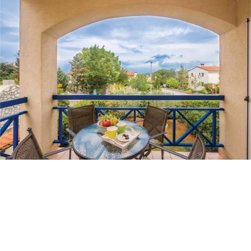 Three-Bedroom Apartment in Malinska