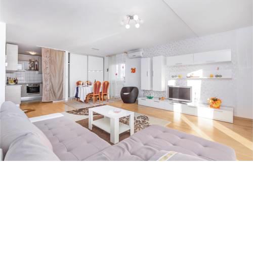 Three-Bedroom Apartment in Matulji