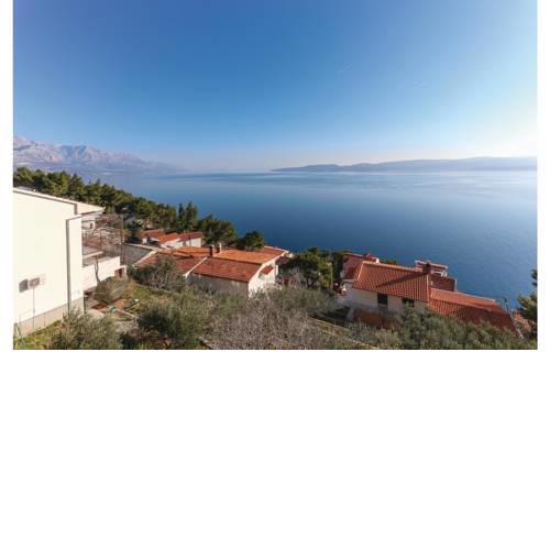 Three-Bedroom Apartment in Mimice