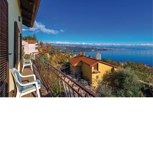 Three-Bedroom Apartment in Opatija