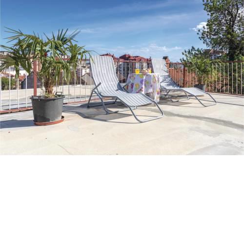 Three-Bedroom Apartment in Pula
