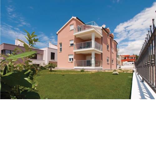 Three-Bedroom Apartment in Tribunj