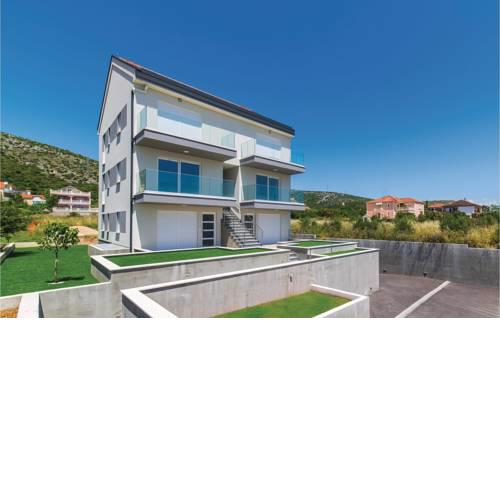 Three-Bedroom Apartment in Trogir