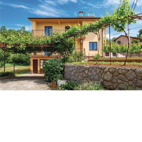 Three-Bedroom Apartment in Veprinac