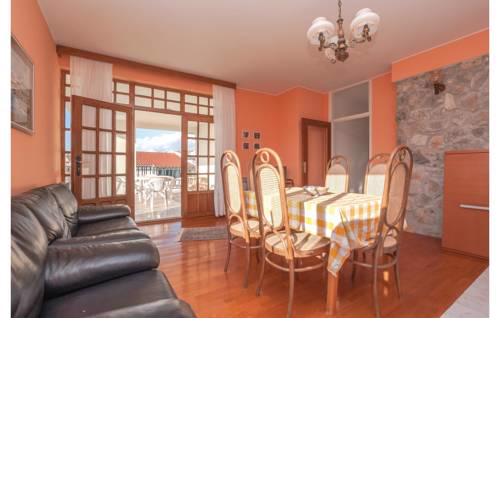 Three-Bedroom Apartment in Zaboric