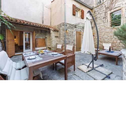 Three-Bedroom Holiday Home in Bale