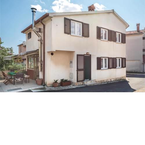 Three-Bedroom Holiday Home in Banjole