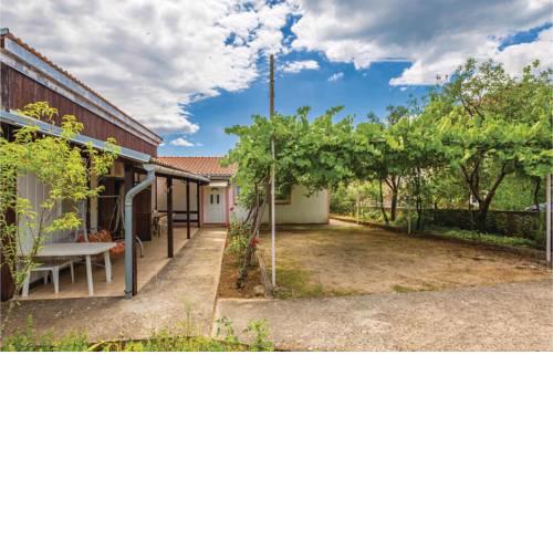 Three-Bedroom Holiday Home in Garica