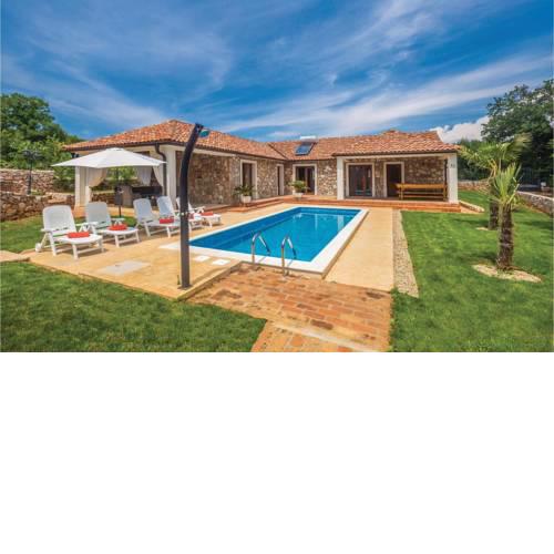 Three-Bedroom Holiday Home in Gostinjac