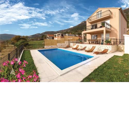 Three-Bedroom Holiday Home in Kastel Stari