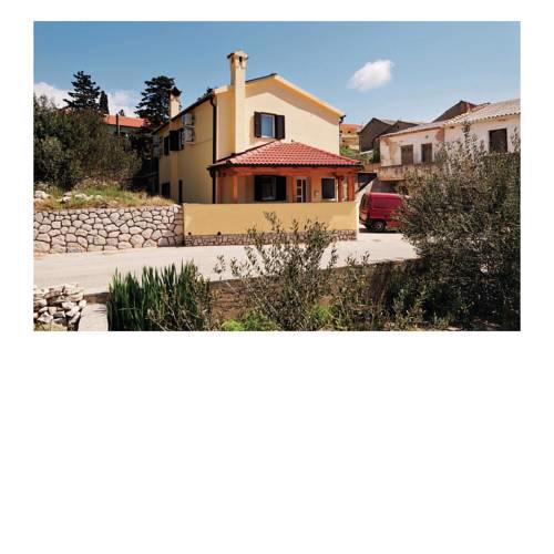 Three-Bedroom Holiday home in Kolan