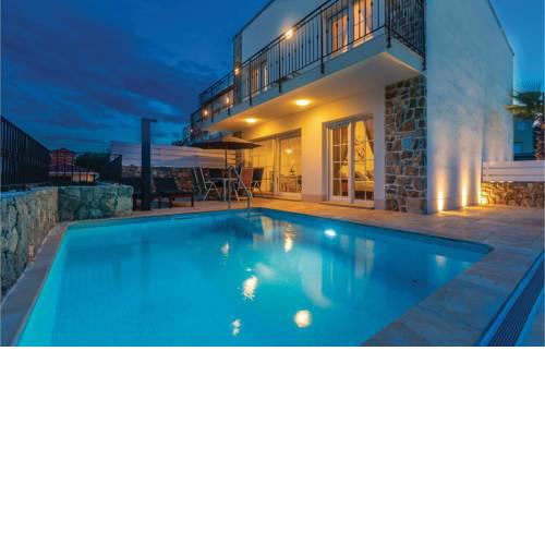 Three-Bedroom Holiday Home in Kornic
