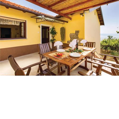 Three-Bedroom Holiday Home in Lovran