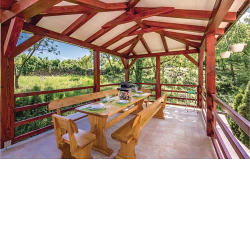 Three-Bedroom Holiday Home in Matulji