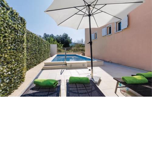 Three-Bedroom Holiday Home in Mlini