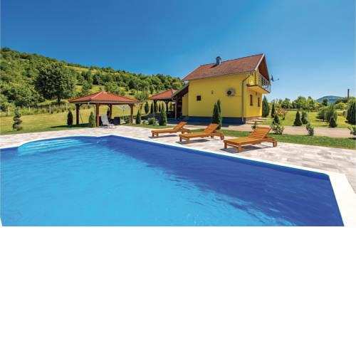 Three-Bedroom Holiday Home in Otocac