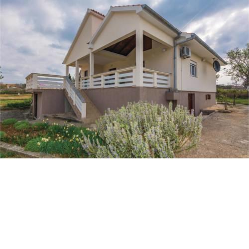 Three-Bedroom Holiday Home in Poljica