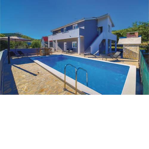 Three-Bedroom Holiday Home in Primorski Dolac