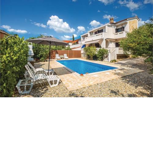 Three-Bedroom Holiday Home in Punat
