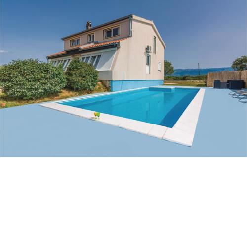 Three-Bedroom Holiday Home in Rupalj