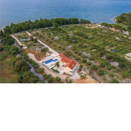 Three-Bedroom Holiday Home in Supetar