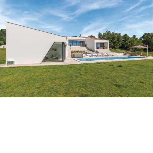 Three-Bedroom Holiday Home in Veli Jezenj