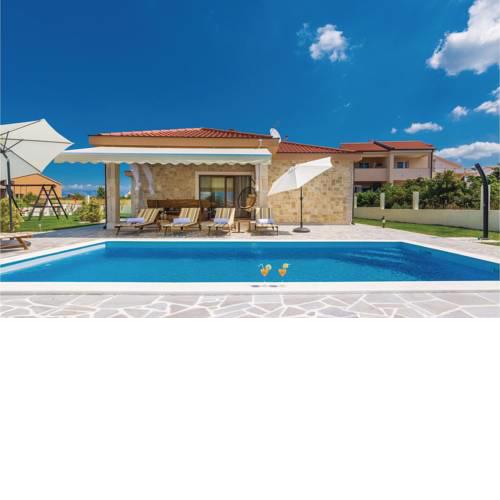 Three-Bedroom Holiday Home in Vrsi