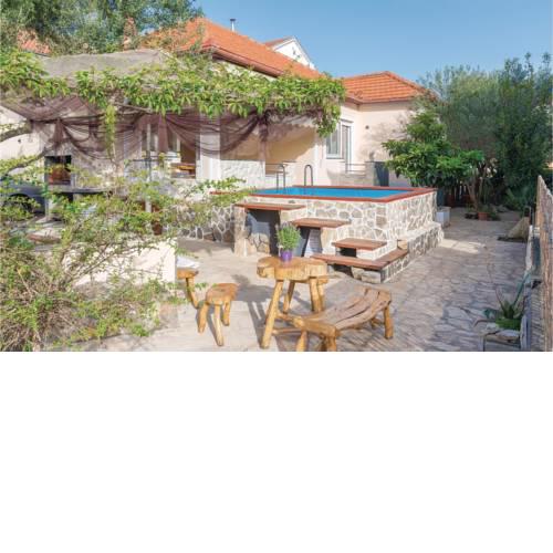 Three-Bedroom Holiday Home in Zadar