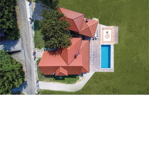 Three-Bedroom Holiday Home in Zelezna Gora