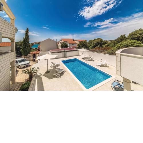 Three-Bedroom Holiday home Sevid with Sea View 09