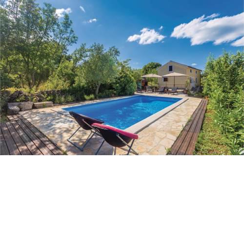 Three-Bedroom Holiday home with Sea View in Malinska