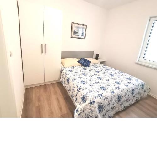 Top 10-1 bedroom apt/terrace