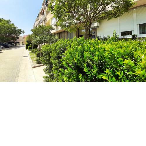 Town Center Apartment with Balcony