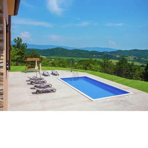 Tranquil Villa in Pazin with Swimming Pool