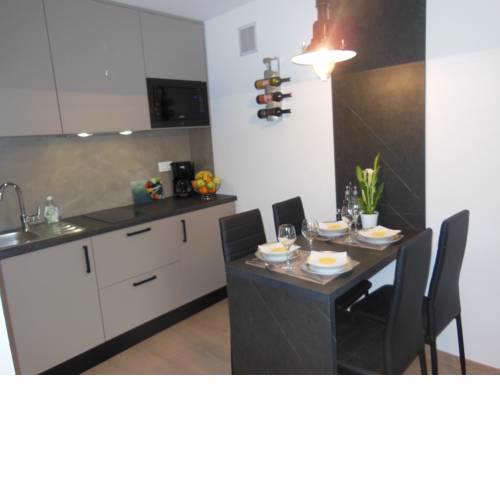 Travel City Suite