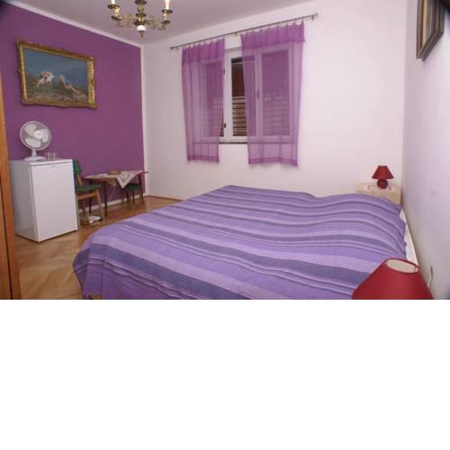 Double Room Jelsa 4041b
