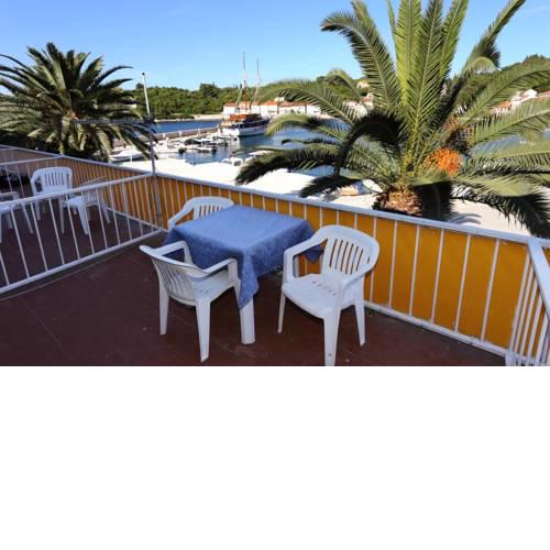 Triple Room Racisce 3095b
