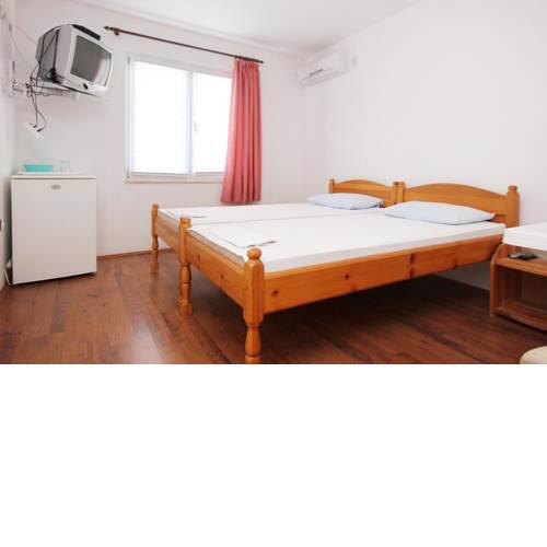 Twin Room Orebic 10191b