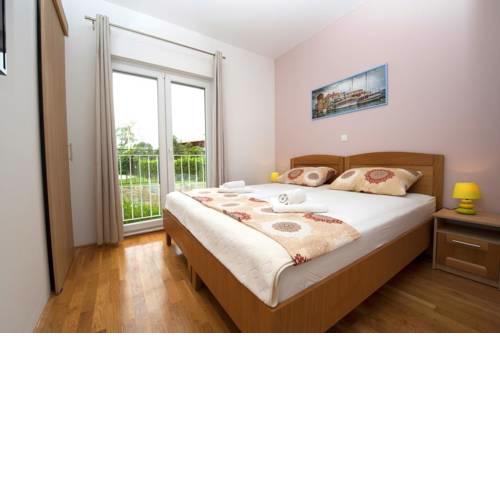 Twin Room Split 11623e
