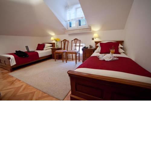 Twin Room Tisno 3219f