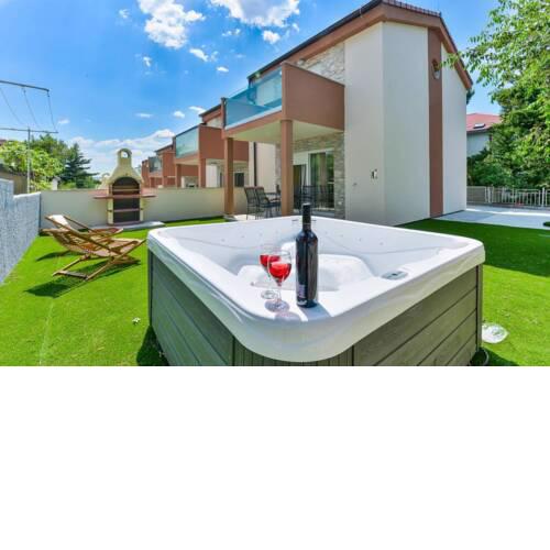 Two bedrom villa with jacuzzy - casA6