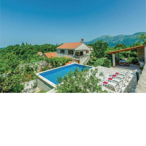 Two-Bedroom Apartment Gruda with an Outdoor Swimming Pool 08