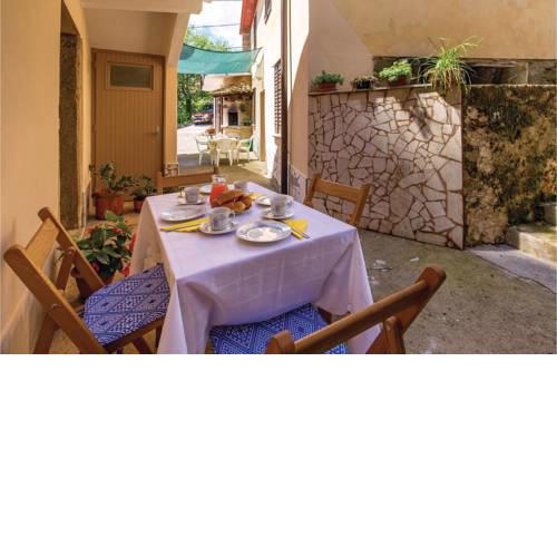 Two-Bedroom Apartment in Bregi
