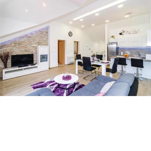 Two-Bedroom Apartment in Cibaca