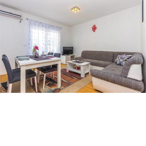 Two-Bedroom Apartment in Crikvenica