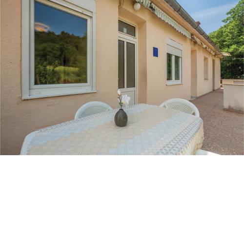 Two-Bedroom Apartment in Jablanac